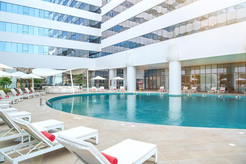 Al Jaddaf Rotana Suite