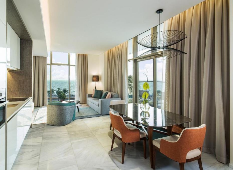 Th8 Palm Dubai Beach Resort Vignette Collection