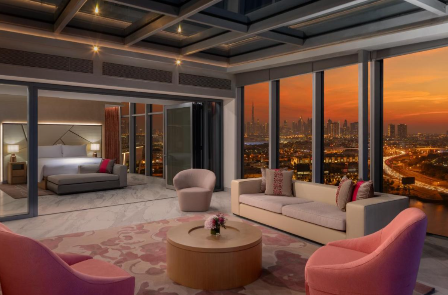 Hilton Dubai Creek Hotel & Residences