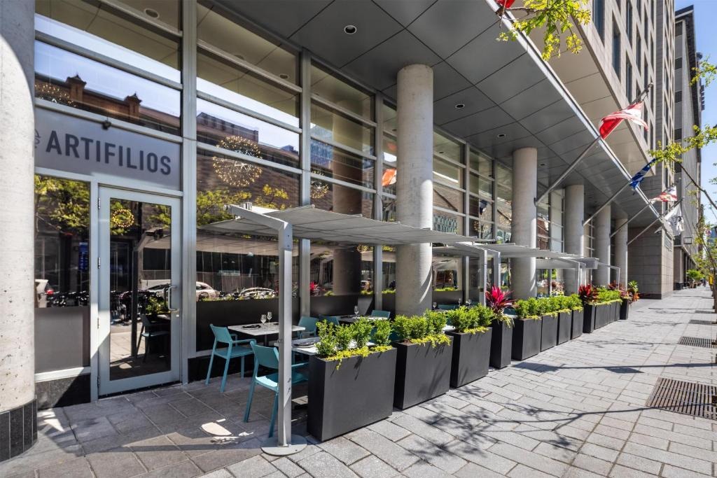 Embassy Suites by Hilton Montreal