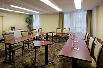 Hotel Faubourg Montreal