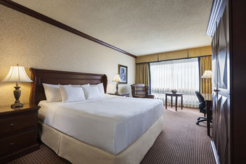 Place Dupuis Montreal Downtown Ascend Hotel Collection