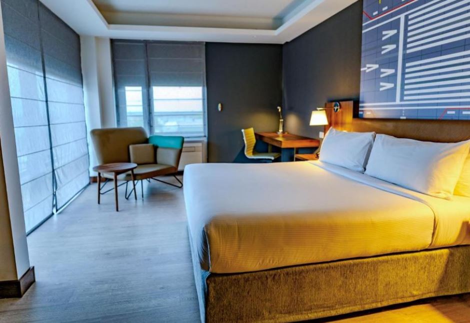 Courtyard Santiago Airport