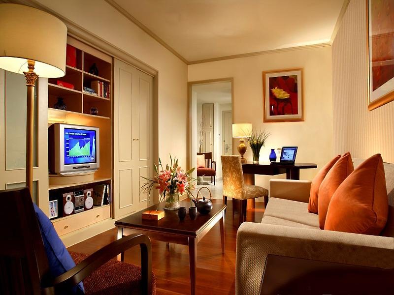 Green Court Serviced Apartment