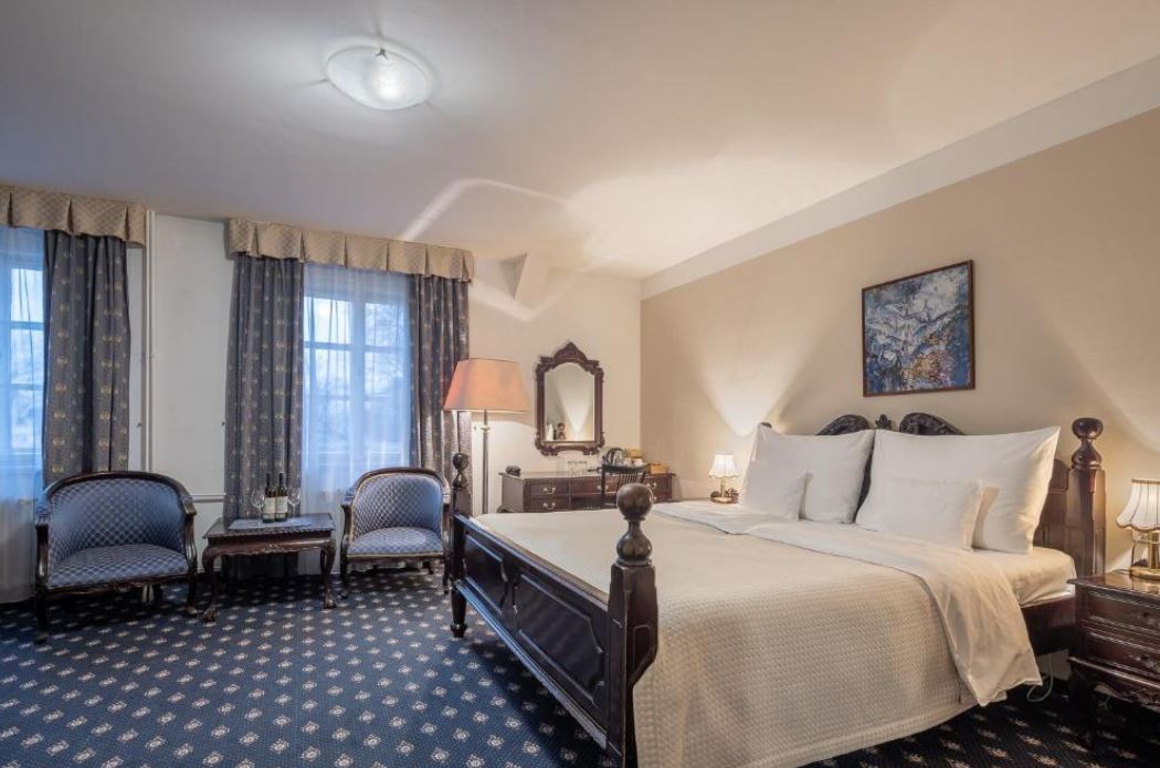 Pytloun Old Armoury Hotel Prague