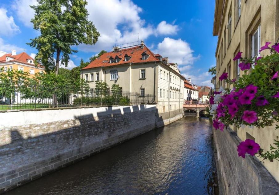 Pytloun Kampa Garden Hotel Prague