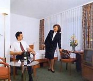 DORMERO Hotel Dresden Airport