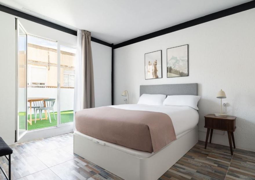 limehome Almeria C. Hernan Cortes