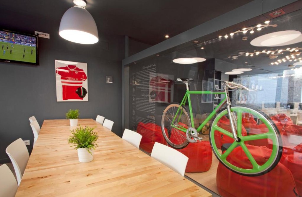 Sant Jordi Hostel Gracia