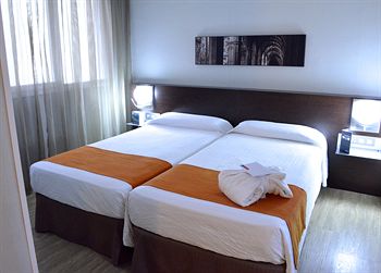 Atenea Rekord Suites