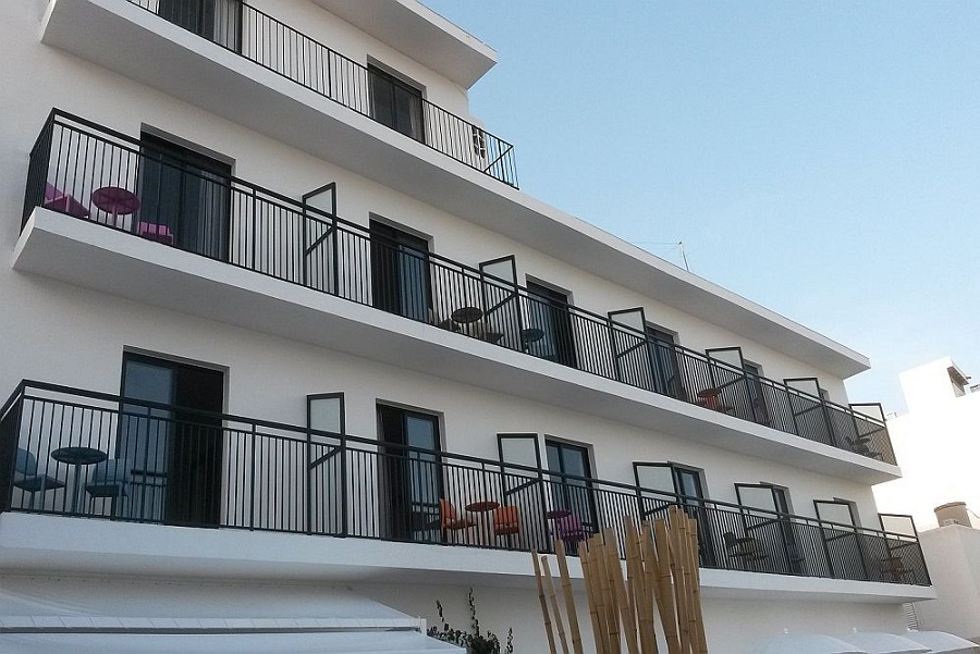 The Purple Hotel by Ibiza Feeling (Gay Special)