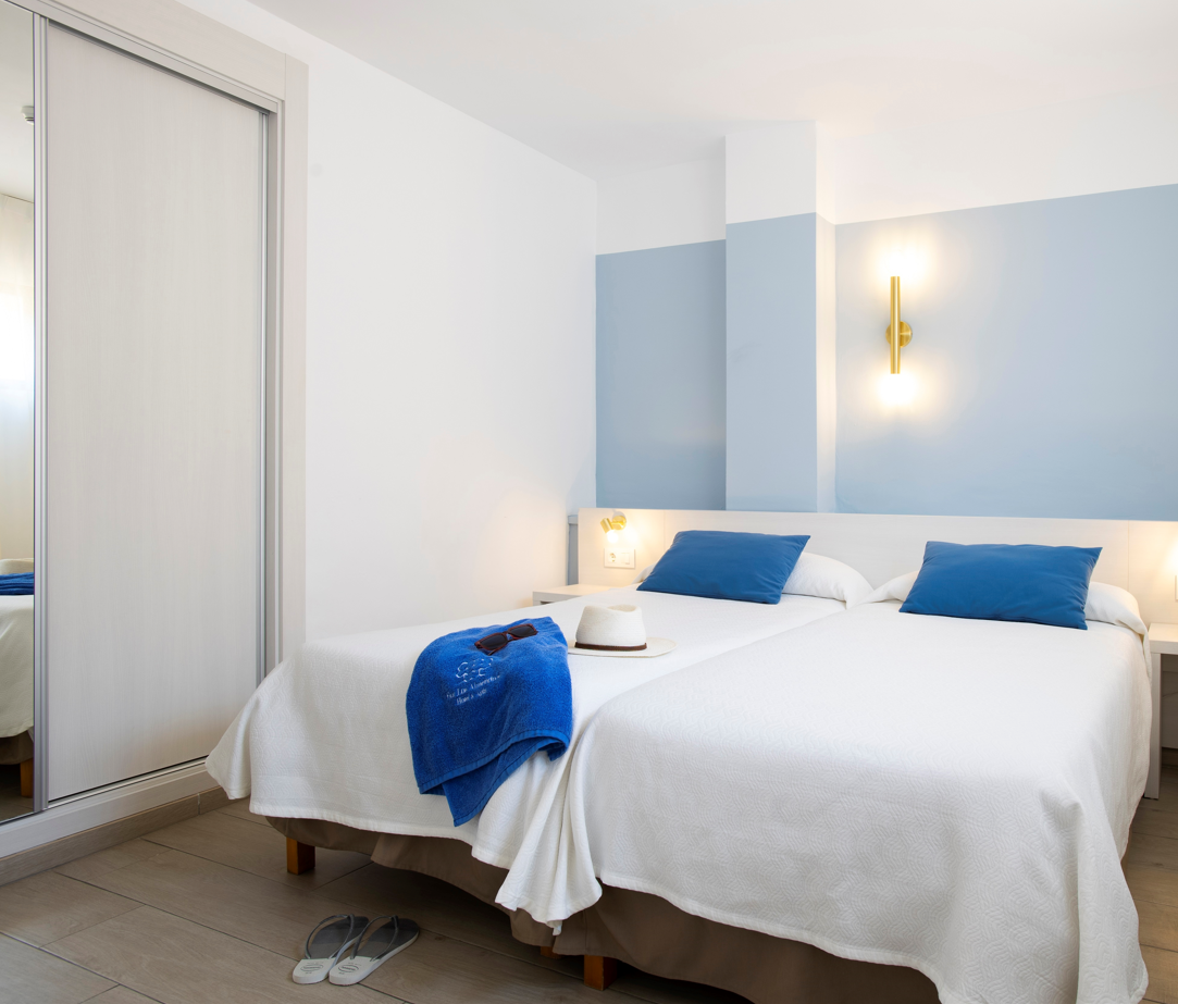 Flor Los Almendros Apartments