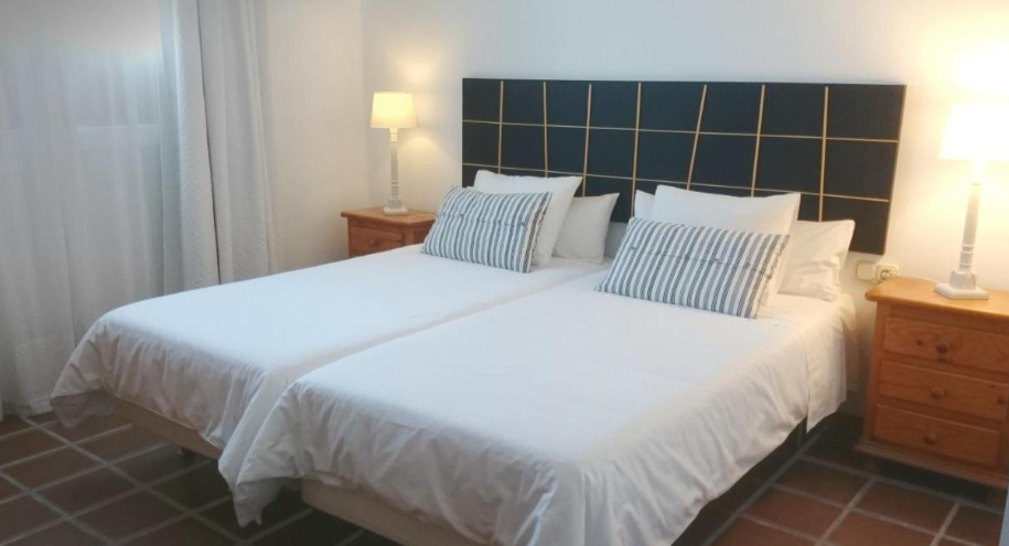 Apartamentos Turisticos La Mundial