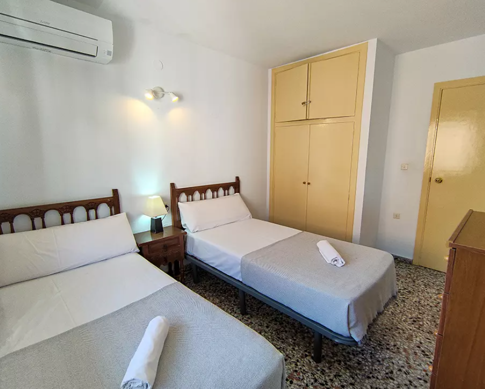 APARTAMENTOS GANDIA MEDITERRANEO 3000