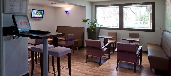 Kyriad Dijon Est Mirande