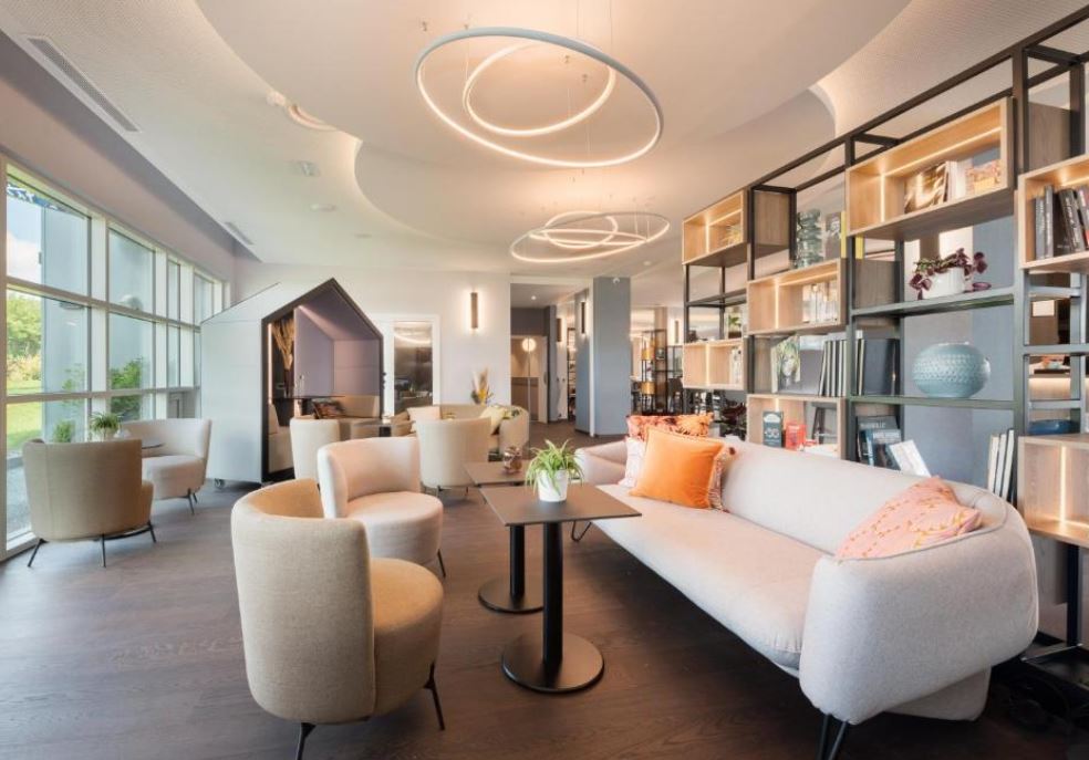 Campanile Smart Lyon Est Bron