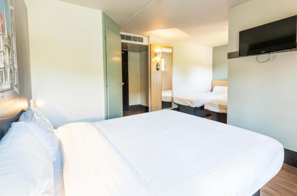 B&B HOTEL CHAMBERY La Cassine