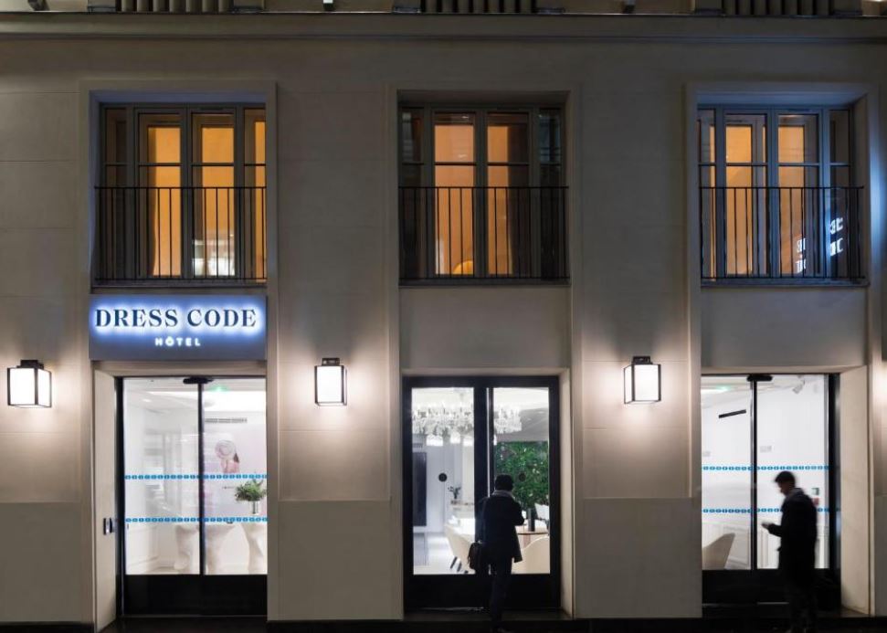 Hotel Dress Code & Spa