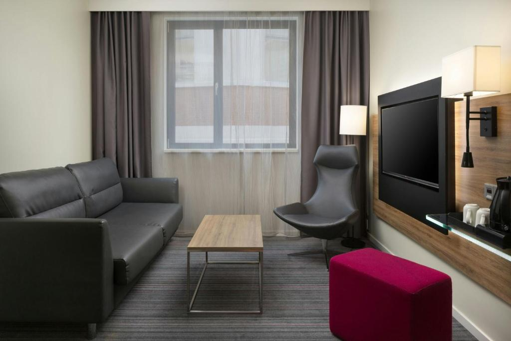 Moxy Glasgow Merchant City