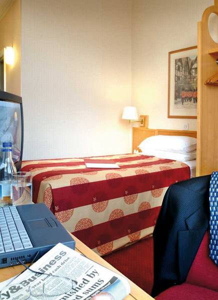 Premier Inn Kensington Olympia