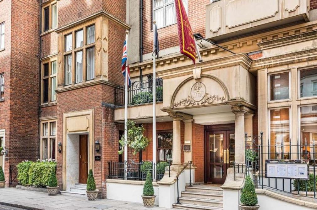 The Capital Hotel, Apartments & Townhouse