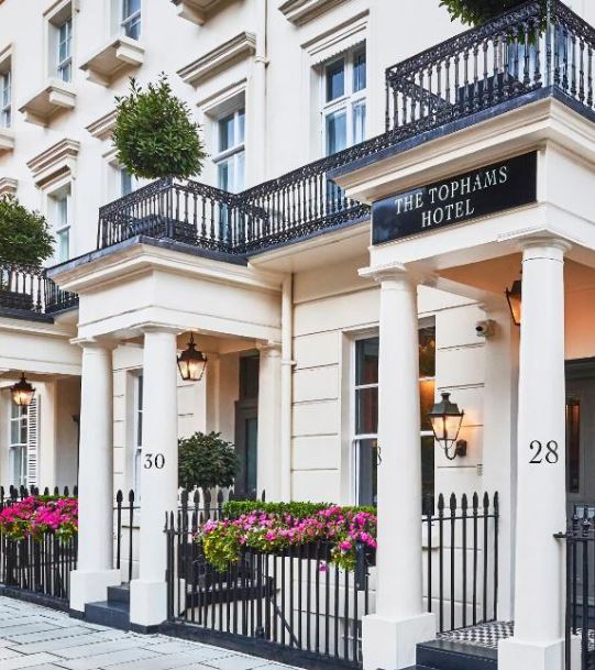 Tophams Hotel