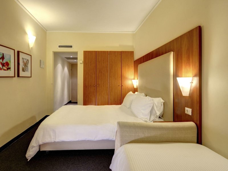 Polis Grand