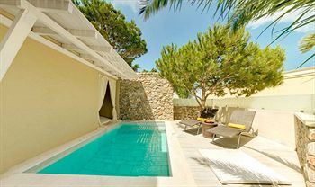 Antinea Suites & Spa Hotel