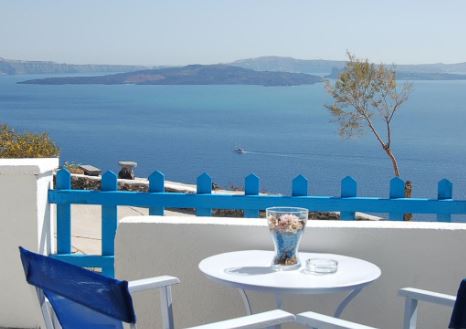 Mr & Mrs White Santorini