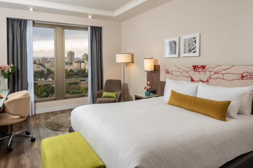 Leonardo City Tower Hotel
