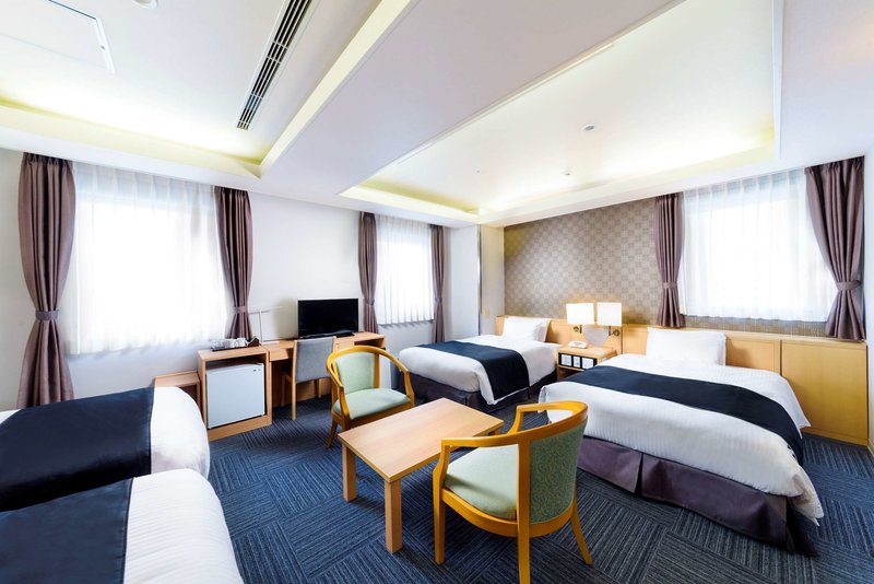 SureStay Plus Hotel by Best Western Shin-Osaka