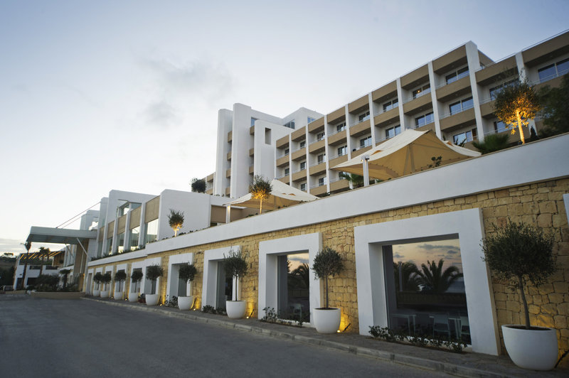 Salini Resort