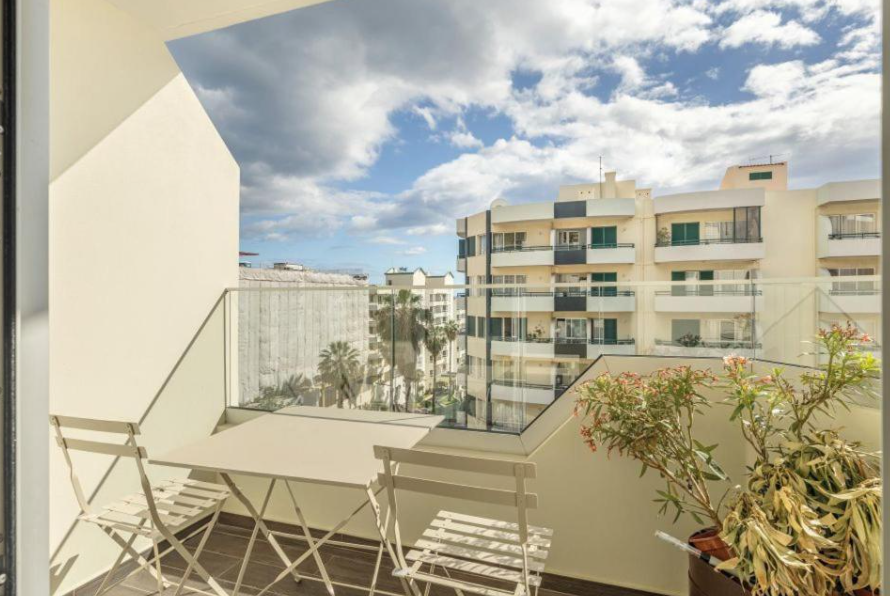 Vila Baleira Residence