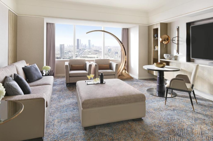 Four Seasons Hotel Riyadh at Kingdom Centre