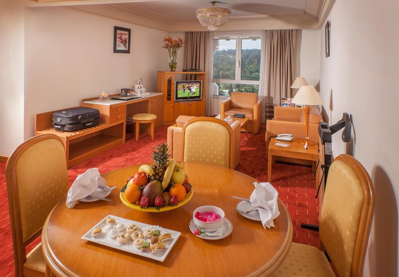 Golden Tulip El Mechtel