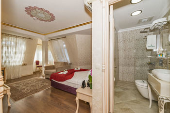Hotel Amiral Palace
