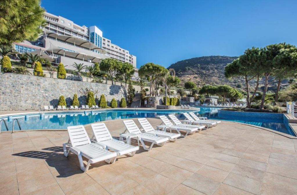 Aria Claros Beach & Spa Resort