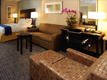 Holiday Inn Express Los Angeles Downtown West