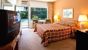 Dunes Inn Wilshire