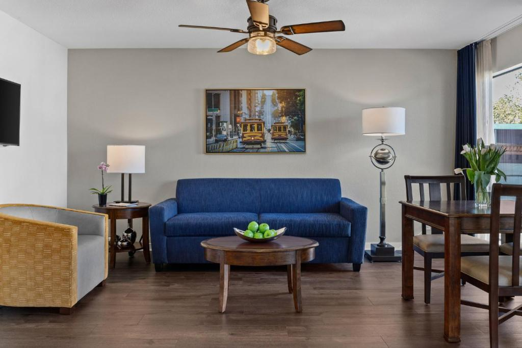 Suites at Fishermans Wharf