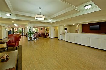 Red Roof PLUS  Miami Airport