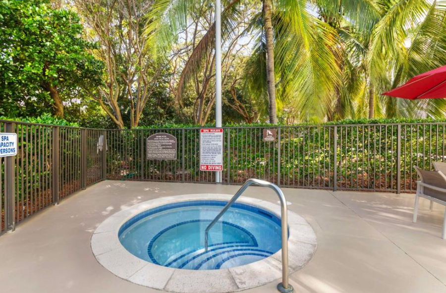 Best Western Plus Kendall Hotel & Suites