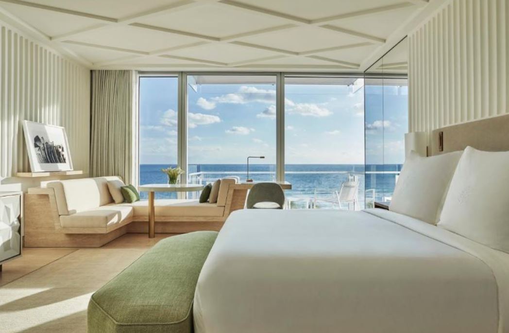 Four Seasons At The Surf Club