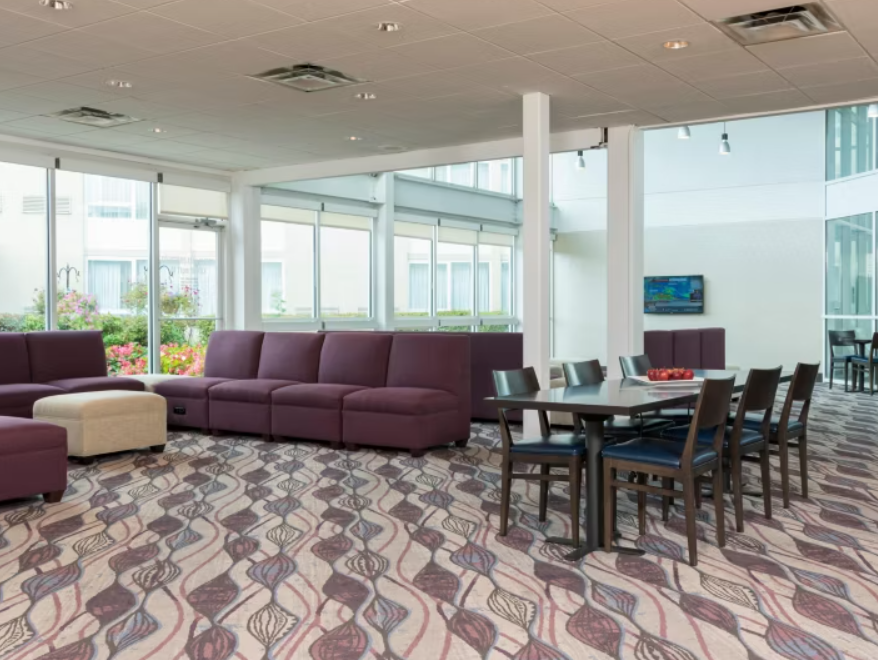 Holiday Inn Chicago-Elk Grove