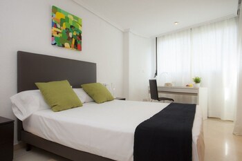 SINGULARSTAYS CANDELA V