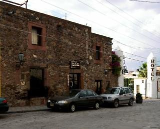 LOS AGAVES HOTEL