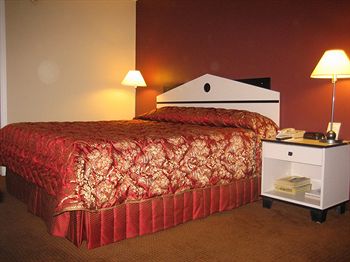THE HOTEL BLUE