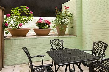 HAMPTON INN SEAPORT